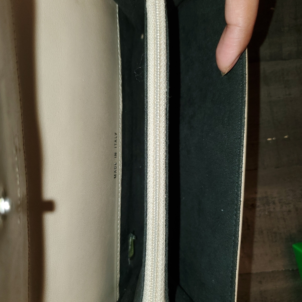 Chanel patent leather clutch - Picture 8 of 9